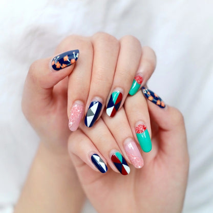 Looking a Beautiful Nails Mobile Case Cover