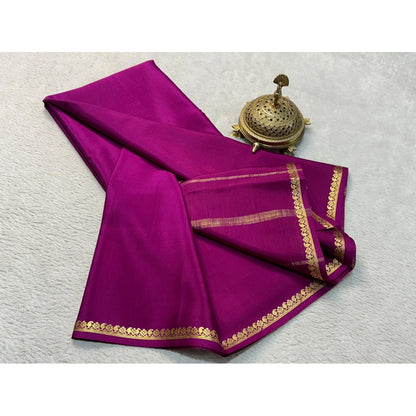 Generic Women's Crepe Chit Pallu Solid Saree With Unstitched Blouse 5.5Mtr (Dark Purple)
