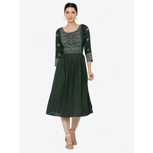 Generic Women's Casual Rayon 3-4th Sleeves Kurti (Green)